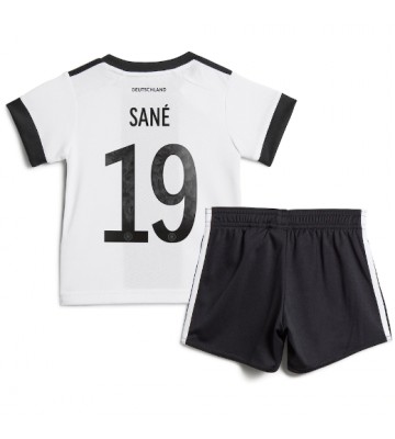 Maillot de foot Allemagne Leroy Sane #19 Domicile enfant Monde 2022 Manches Courte (+ pantalon court)